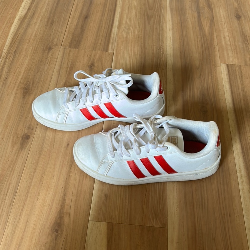 Adidas court stripe sneakers sz7